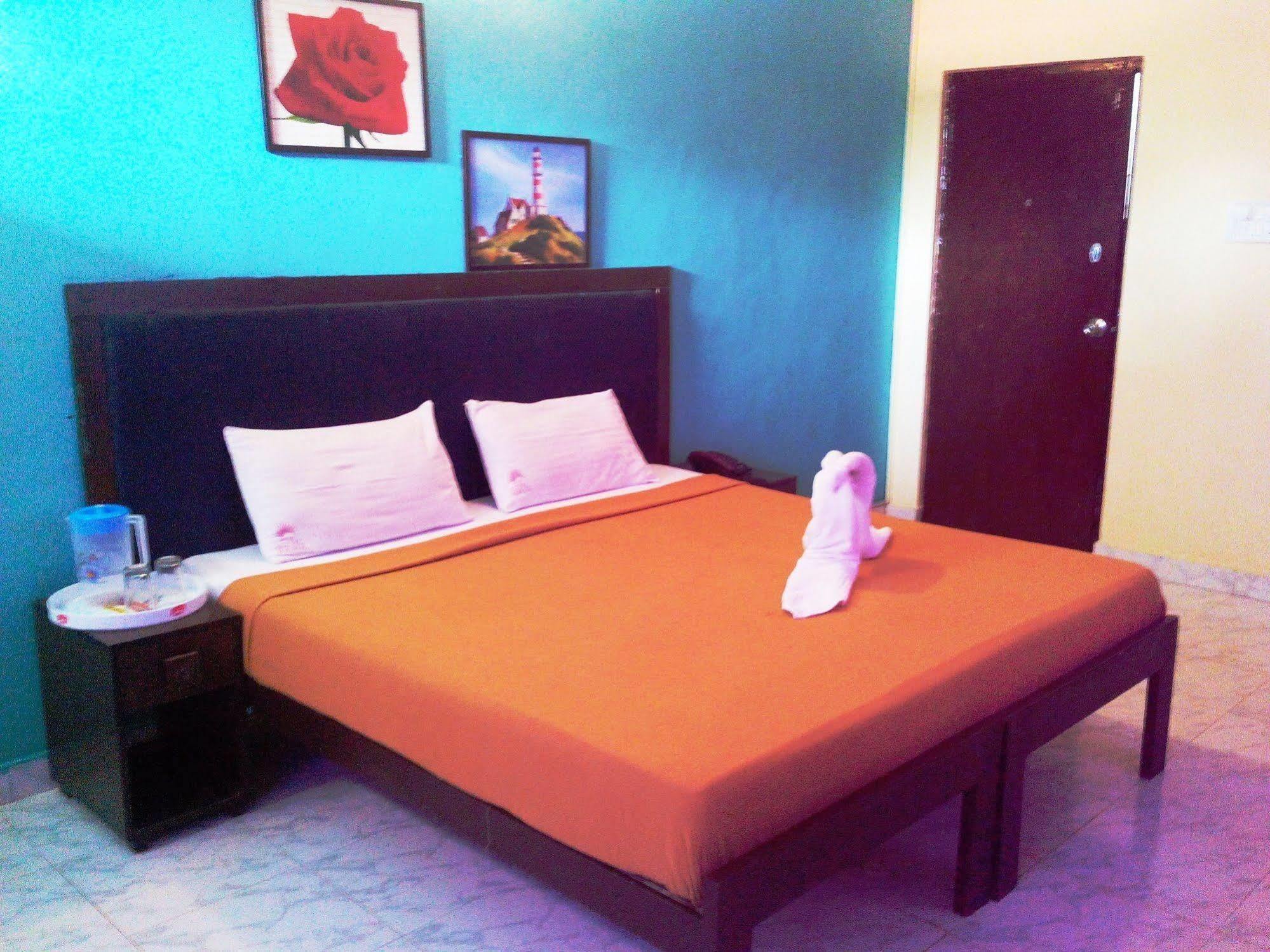 Royal Mirage Beach Resort Candolim Buitenkant foto