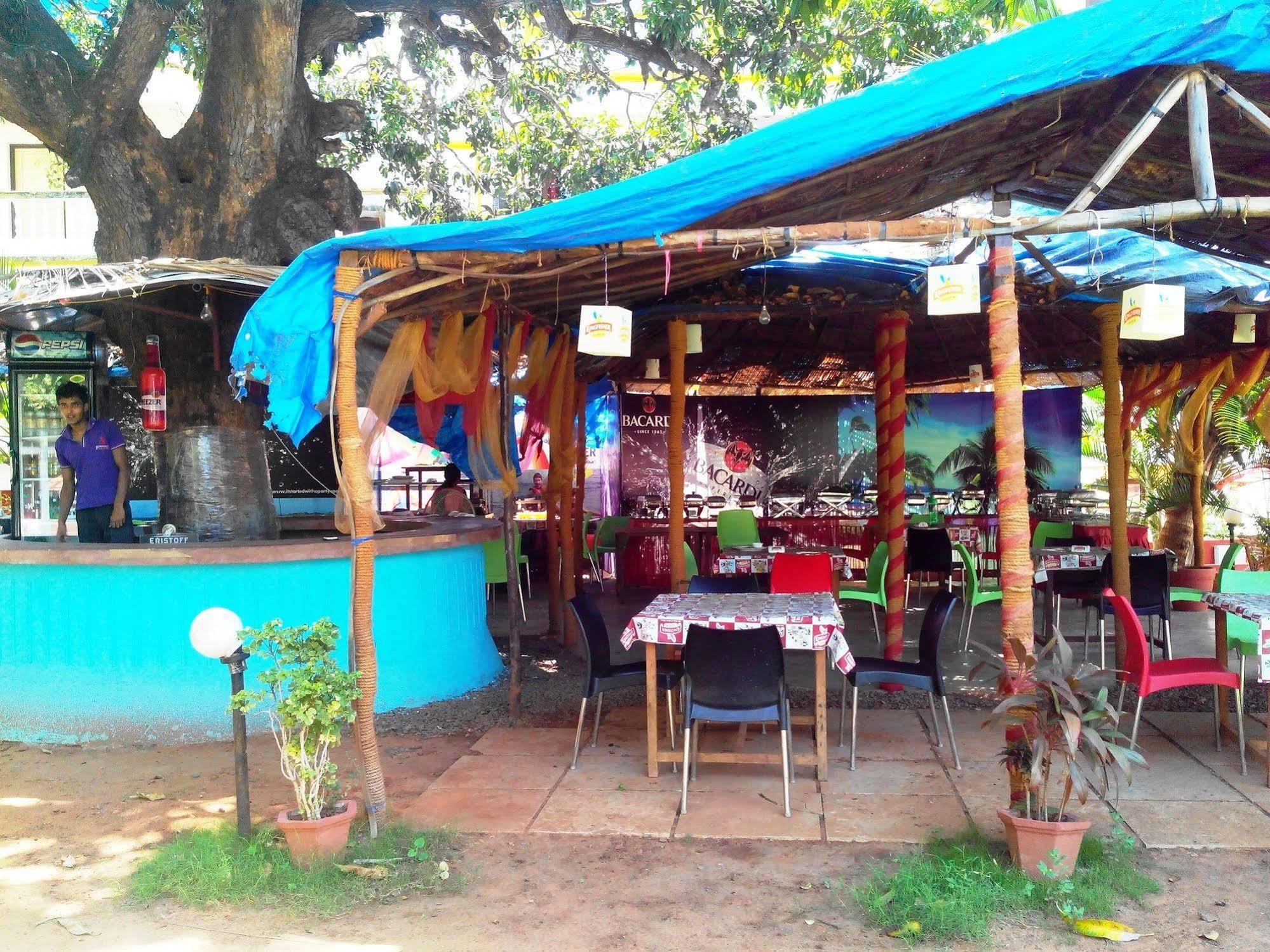 Royal Mirage Beach Resort Candolim Buitenkant foto