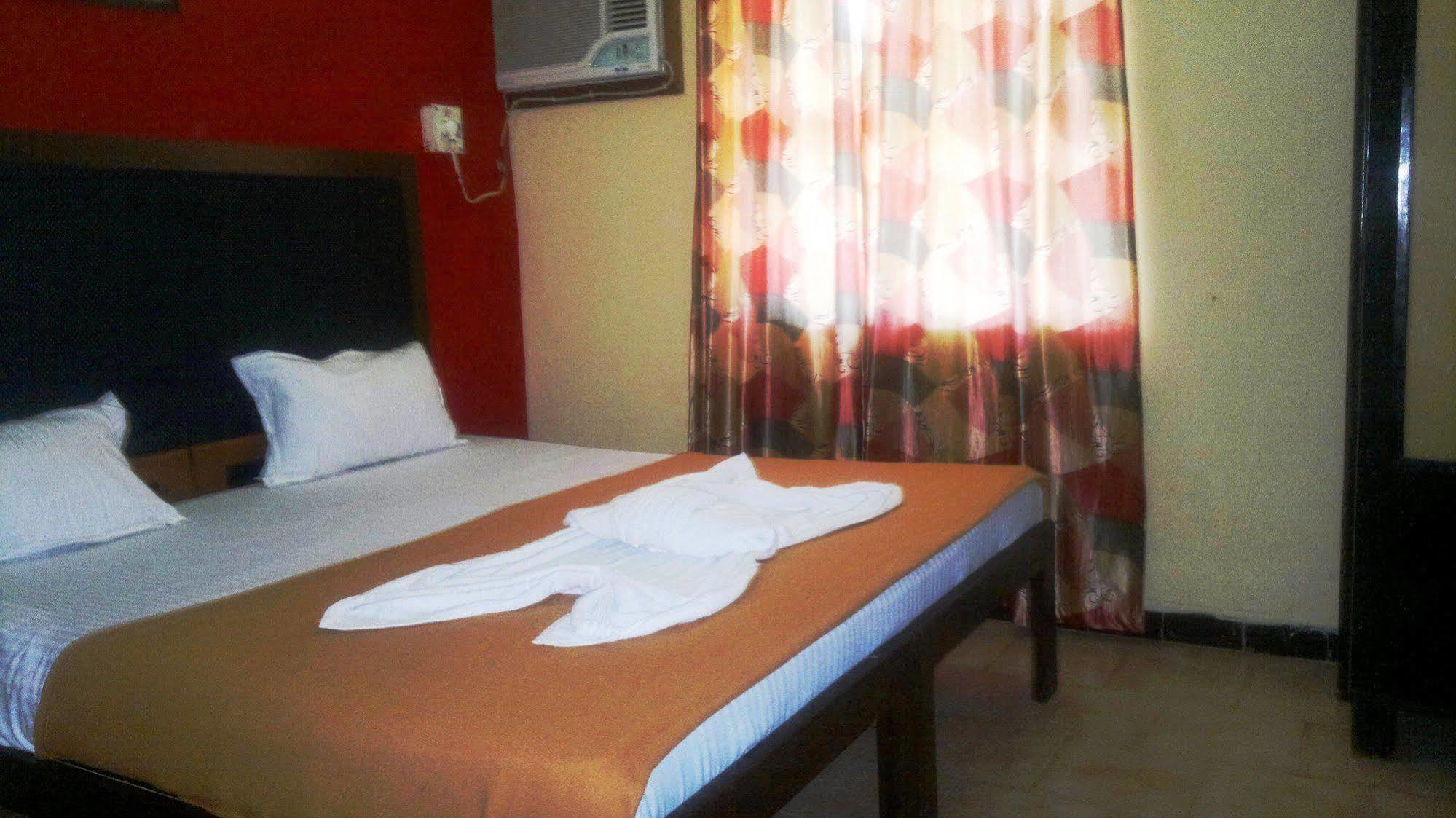 Royal Mirage Beach Resort Candolim Buitenkant foto